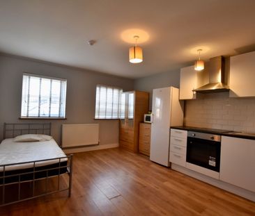 59A Kingston Road, Leatherhead, KT22 7SL - Photo 3