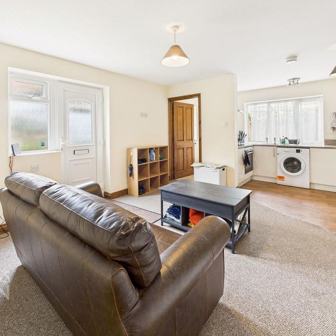 2 bedroom semi-detached house to rent - Photo 1