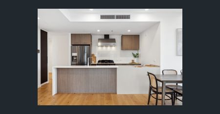 Expansive four bedroom apartment with stunning views! - Photo 5