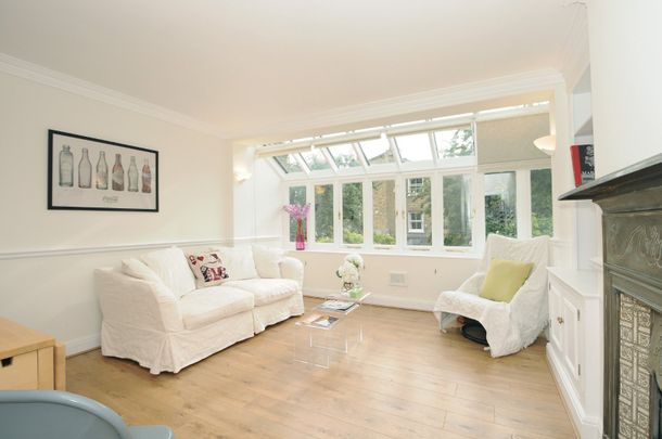 Wandsworth Bridge Road, London, SW6 - Photo 1