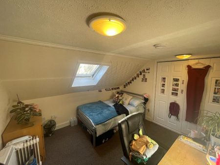 5 bedroom flat to rent - Photo 3