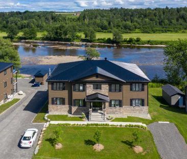 Superbe 5 1/2 | Vue sur la rivière Saint-François | Ascot Corner - Photo 3