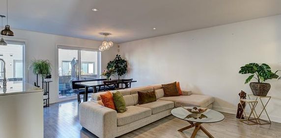 Condo meublé à louer à Laval - Photo 2