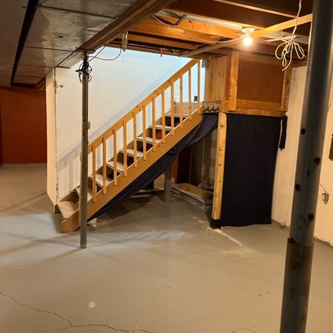 🏡 Beautiful 3 Bedroom Duplex for Rent - Photo 1