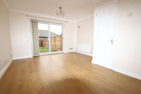 2 bedroom terraced house to rent - Photo 2