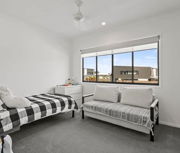 Modern 3-Bedroom Townhouse – Carefree Coastal Living in Little Moun... - Photo 3