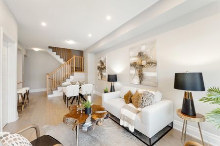 For Lease - 7 Delano Way, Newmarket, Ontario - Photo 3