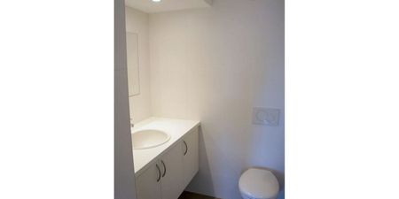 Appartement te huur in Kortrijk voor € 725 met 2 slaapkamers - Photo 3