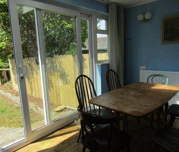 4 bedroom semi-detached house to rent - Photo 3