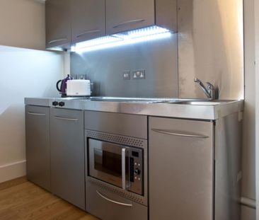 Studio to rent - Photo 1