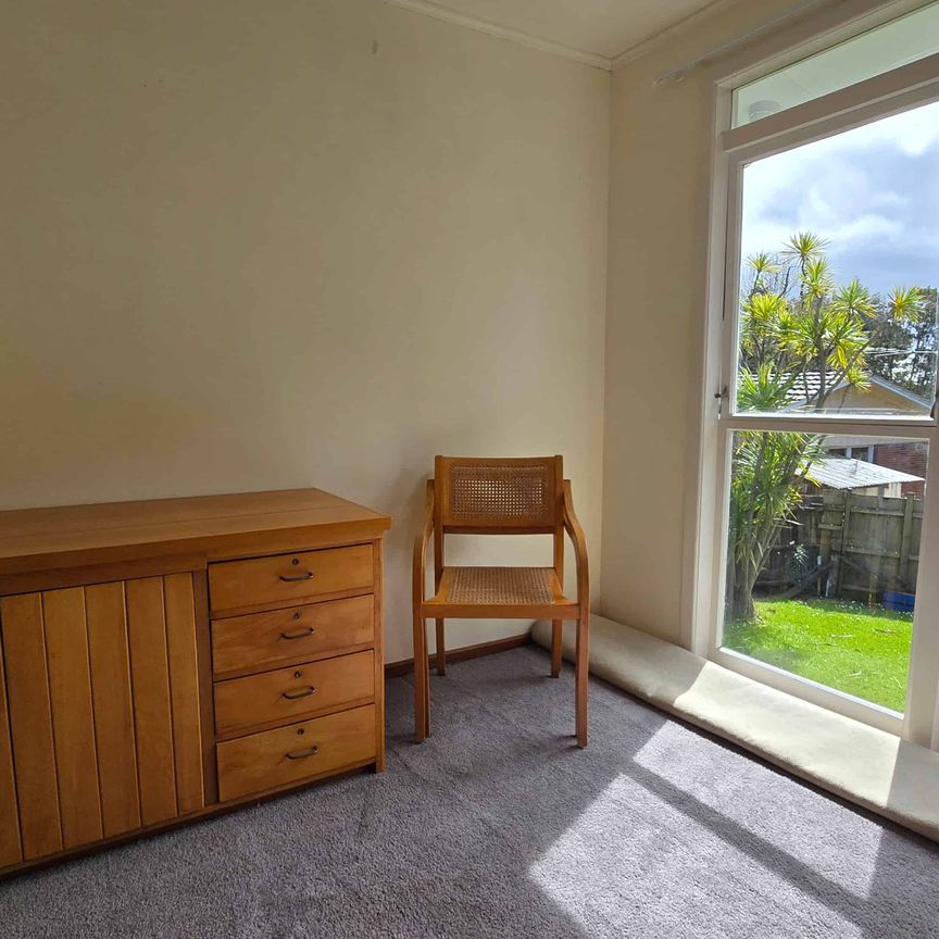 Sunny, quiet and a perfect place to call home - Photo 1