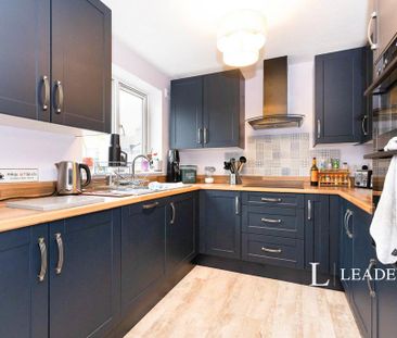 4 bedroom terraced house to rent - Photo 5