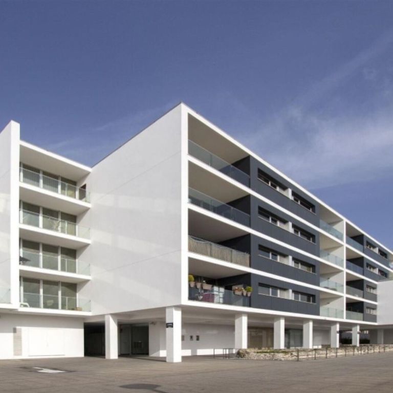 3 bedroom luxury Apartment for rent in Alges (Alges), Oeiras, Lisbon - Photo 1