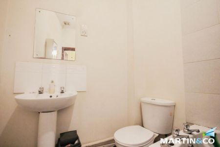 2 bedroom maisonette to rent - Photo 2
