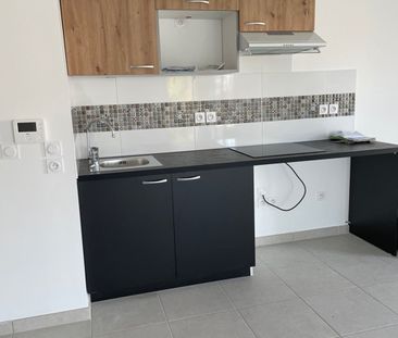Location Appartement 3 pièces 68m² - Photo 4