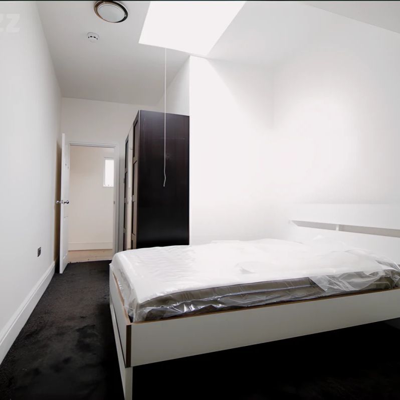 Entire Place·1B1B·Room 7··Albany Rd - Photo 1