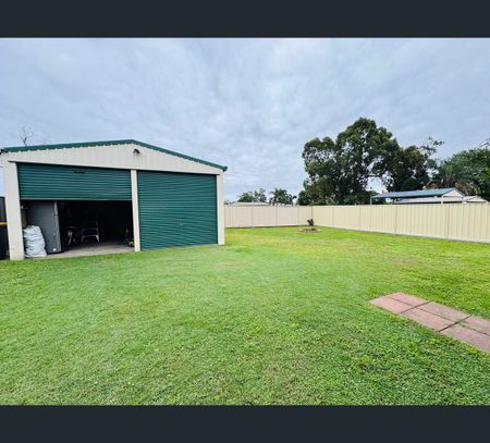 2 MACARTHUR Street, Moranbah, Qld 4744 - Photo 5