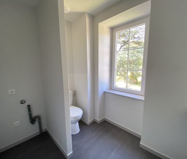 Location Appartement 4 pièces 99m² BARAQUEVILLE 12160 - Photo 3