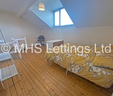3 Bedroom Mid Terraced House for rent in Stanmore View - Photo 4