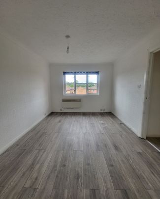 Newcourt, Uxbridge, UB8 - Photo 1