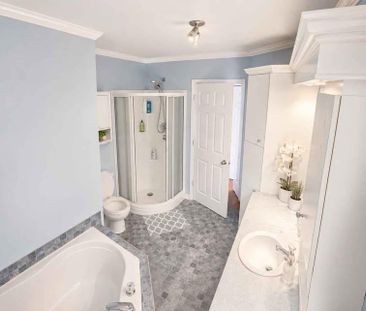 Varennes – Grand 4½ – Dernier étage – Stationnement – Disponible 1e... - Photo 4
