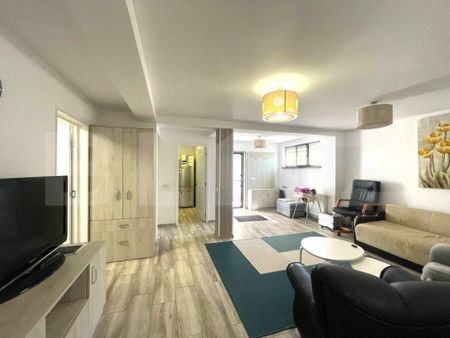 Apartament in imobil tip casa, cat friendly, parcare, zona M - Fotografie 3