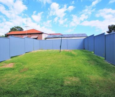 Sun-Filled Gorgeous Family Home in Convenient Location - Photo 4