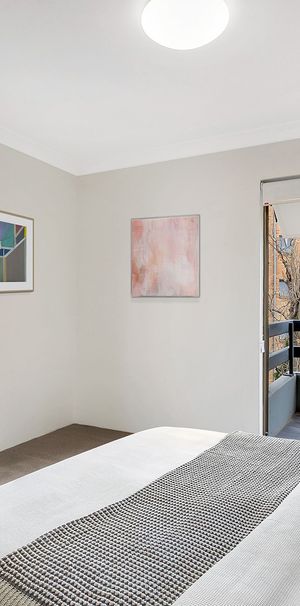 8/57 Elizabeth Bay Road, Elizabeth Bay NSW 2011 - Apartment For Rent | Domain - Photo 1