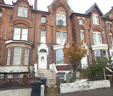 1 bedroom flat to rent - Photo 2