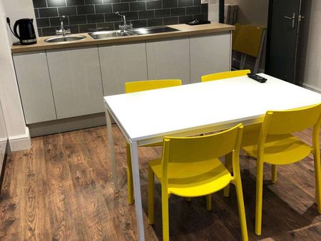 18 Park Road - Photo 3