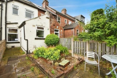 5 bedroom House To Let Total Size: 1184 SQ FT - Photo 4