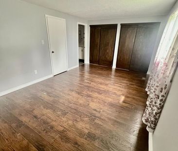 For Lease - 59 Kirby Crescent, Whitby, Ontario - Photo 2