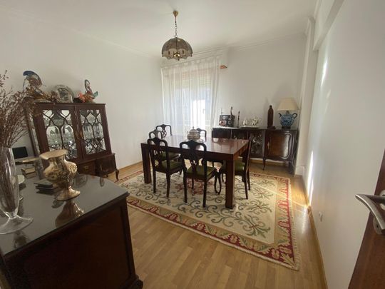 Apartamento T4 com Garagem na Portela de Sacavém - Photo 1