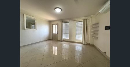 BEAUTIFUL 2 BEDROOM TOWNHOUSE PLUS EXTRA LARGE STUDY - Photo 4