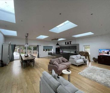 The Hideaway, Cloweswood Lane, Solihull, B94 - Photo 3