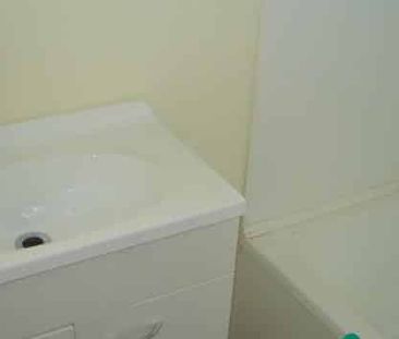 Warm Sunny Family Home - Photo 5