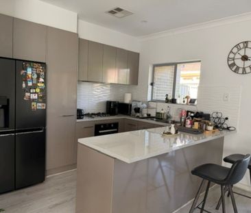 Modern, Low-Maintenance Living in Oaklands Park - Photo 6