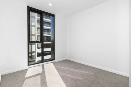 Living At The Griffin - Photo 5