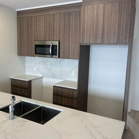 4 ½ Condo luxueux à louer à Vimont Laval. - Photo 4