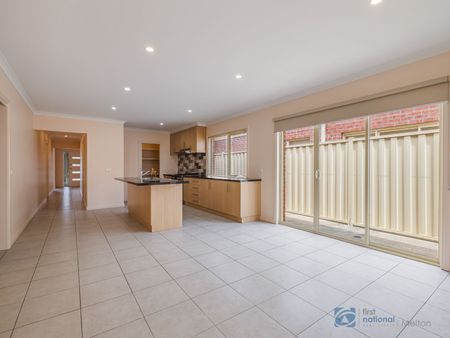 2/11 Panorama Avenue, 3337, Melton West Vic - Photo 4