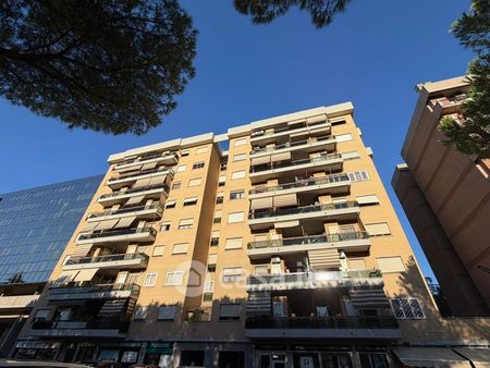Quadrilocale in Affitto in Viale Antonio Ciamarra 180 a Roma - Photo 5