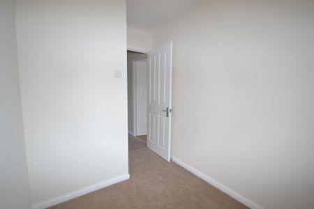 3 bedroom end of terrace house to rent - Photo 5