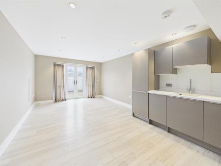 2 BED Apartment To rent - Photo 3