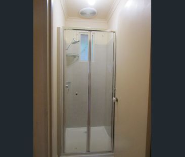 Bathroom & shower room renovated - Photo 6