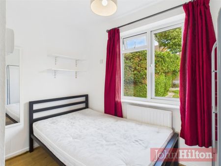 Staplefield Drive, Brighton - Photo 3