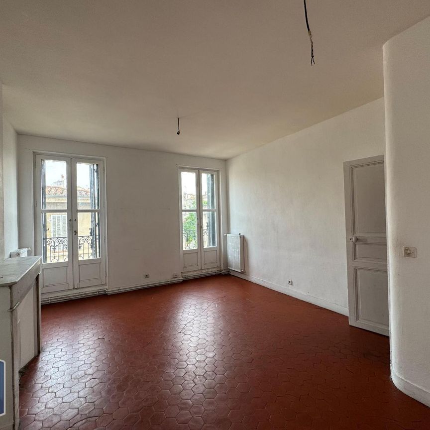 Location Appartement 4 pièces 71m² MARSEILLE 3ème - Photo 1
