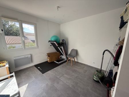 À louer – Villa T4 récente avec jardin – Lotissement Les Pragères à Brignoles - Photo 5