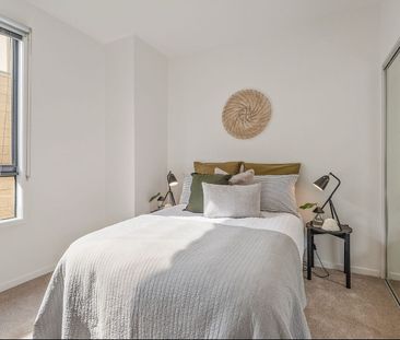 FABULOUS TWO BEDROOM TOWNHOUSE WITHIN AN INNER CITY OASIS - Photo 5