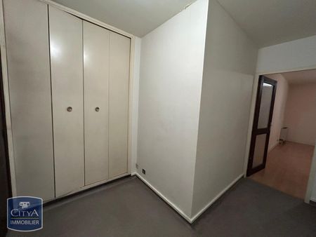 Location Appartement 1 pièce 31m² MONTAUBAN 82000 - Photo 3