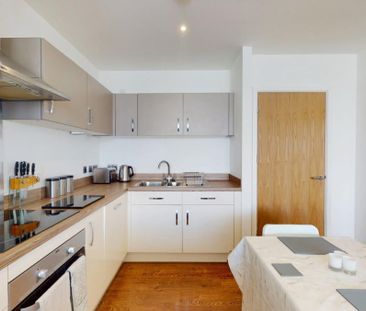 Room in a Shared Flat, Barge Walk, SE10 - Photo 4